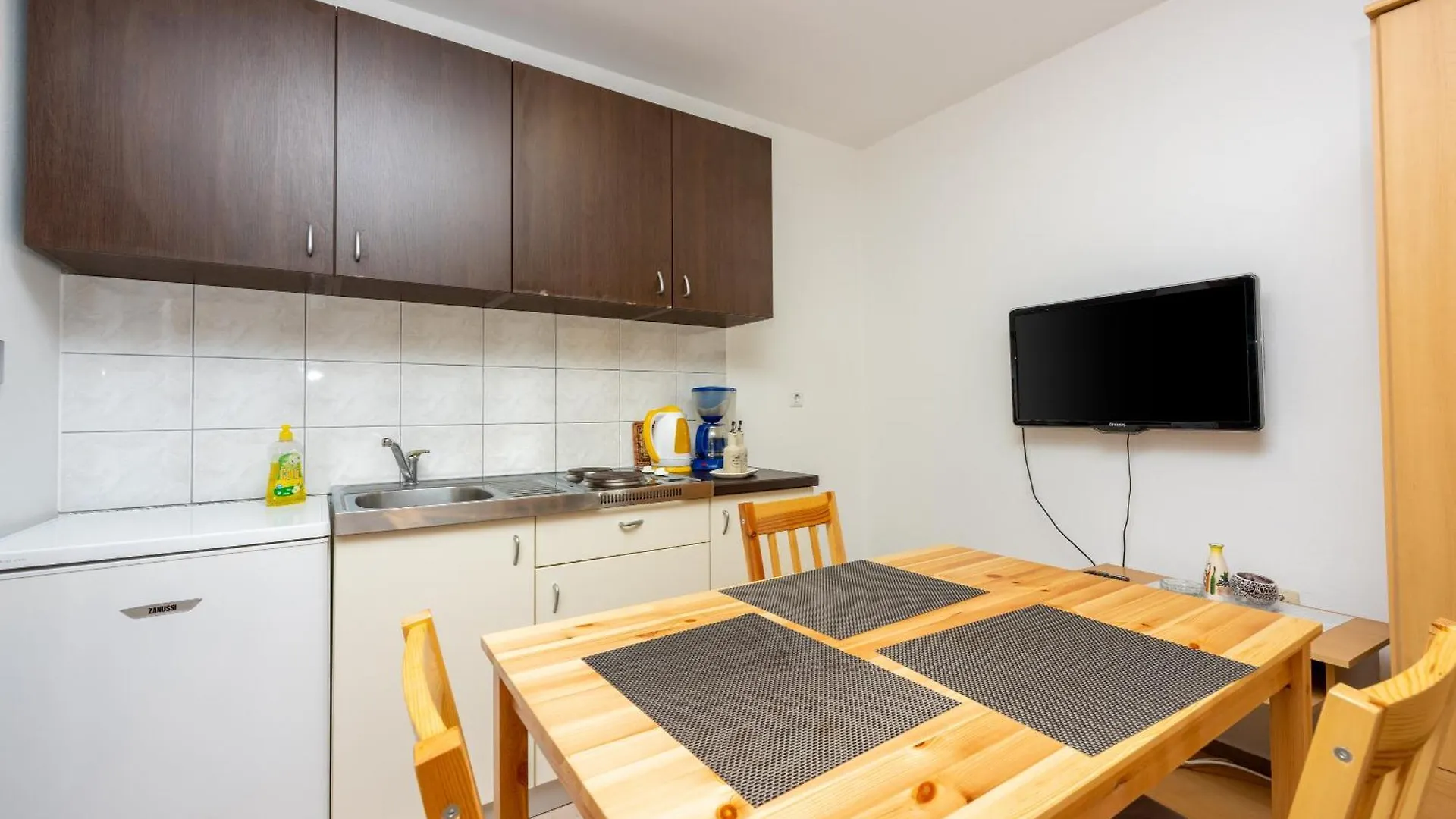 Apartments Obradovic Dramalj 0*,  Croatia